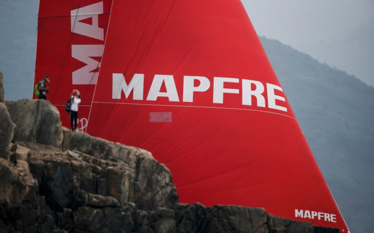 Volvo-Ocean-Race-MAPFRE-ganha-a-volta-da-ilha-de-Kong-boatshopping