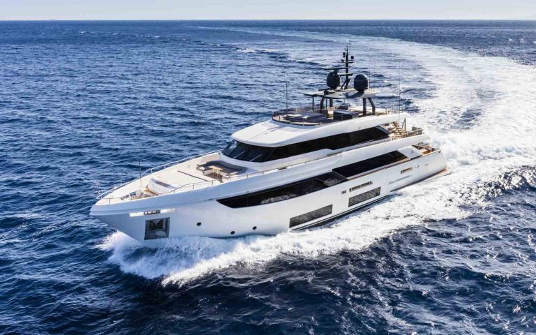 Ferretti-Group-no-Miami-Yacht-show-boatshopping