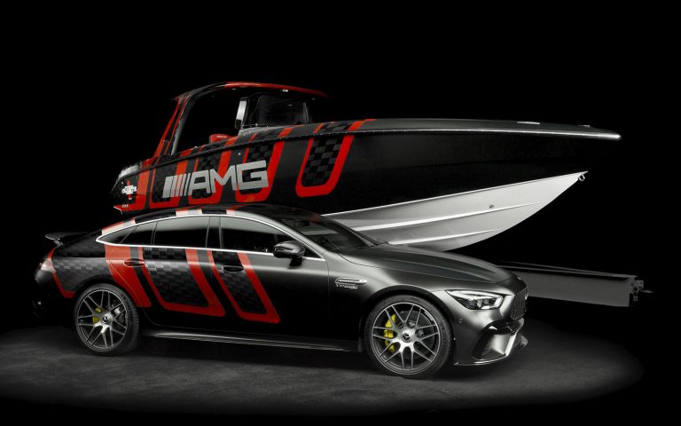 Merecedes AMG e Cigarette Racing apresentam o 41 AMG Carbon Edition no MIBS-boatshopping