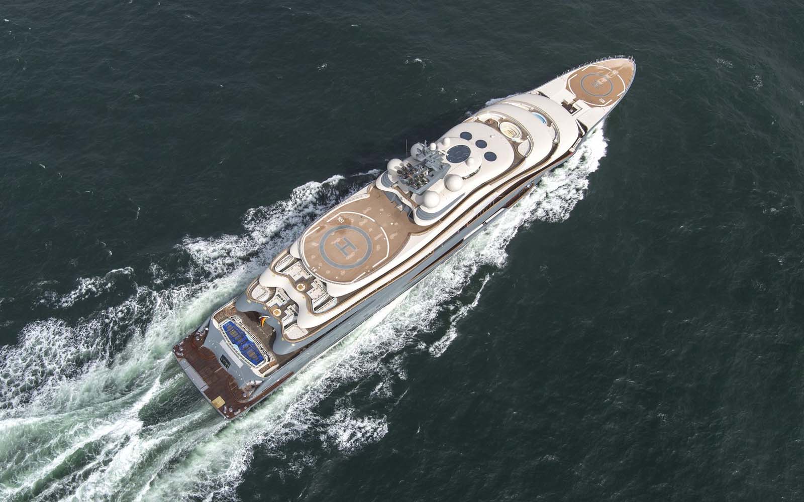 Lurssen entrega um superiate Flying Fox de 136 metros-boatshopping