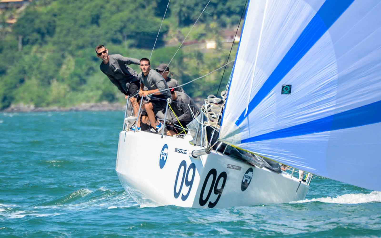 caiçara etapa em ilhabela classe c30 - boat shopping