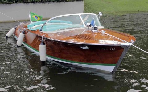 v classic boat – boat shopping 10