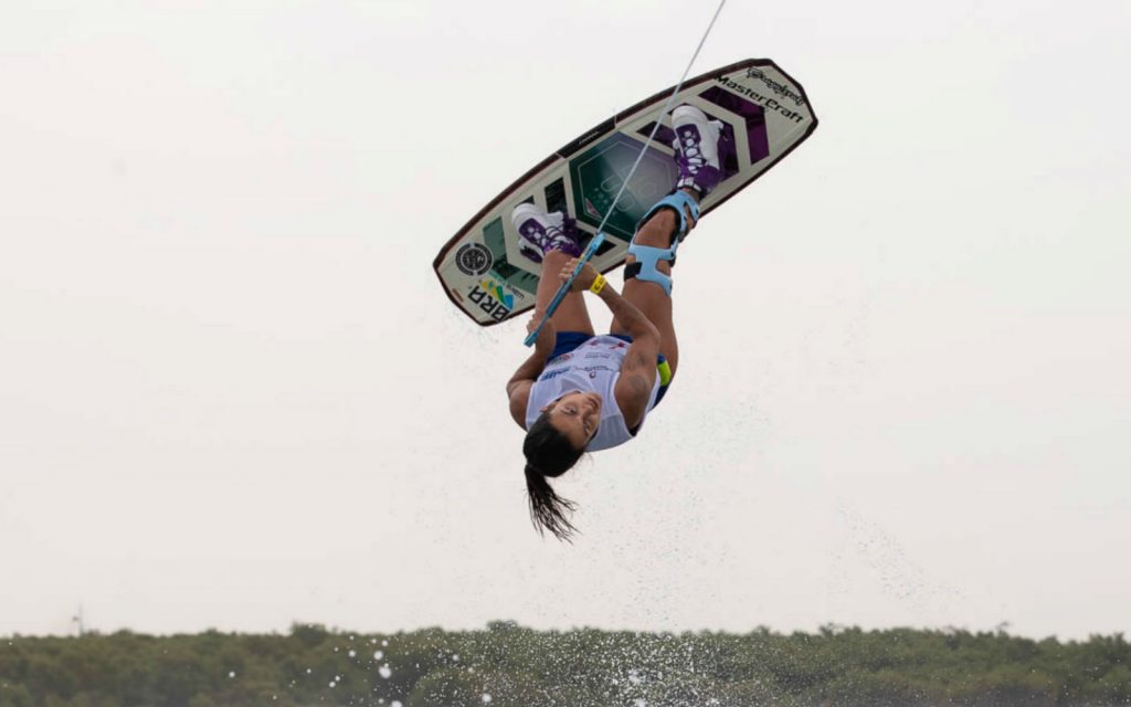 mariana nep mundial de wakeboard - boat shopping