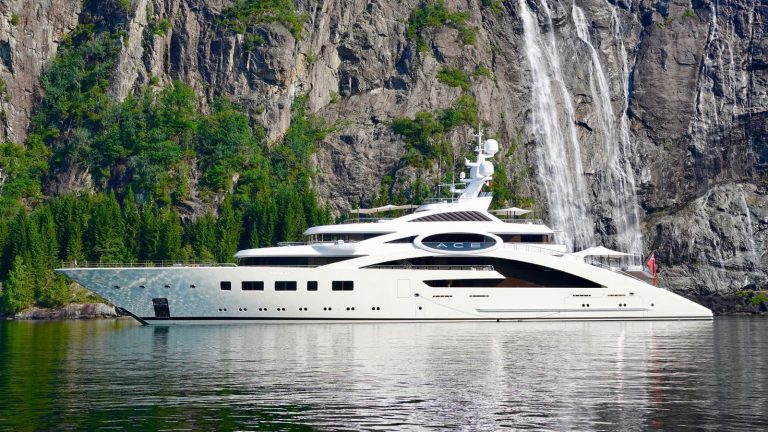 Superiate Ace Lurssen - boat shopping 1