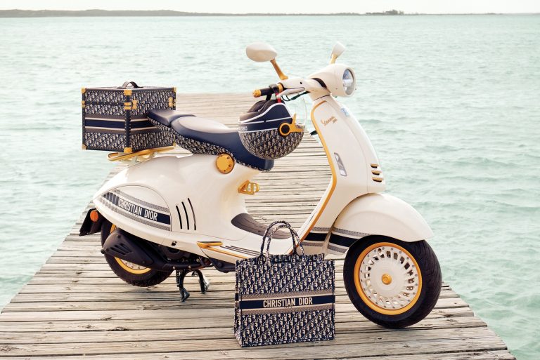 Vespa Dior - boat shopping 2