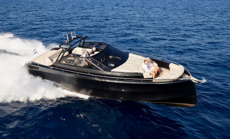 Steeler Yachts Bronson 50 - boat shopping