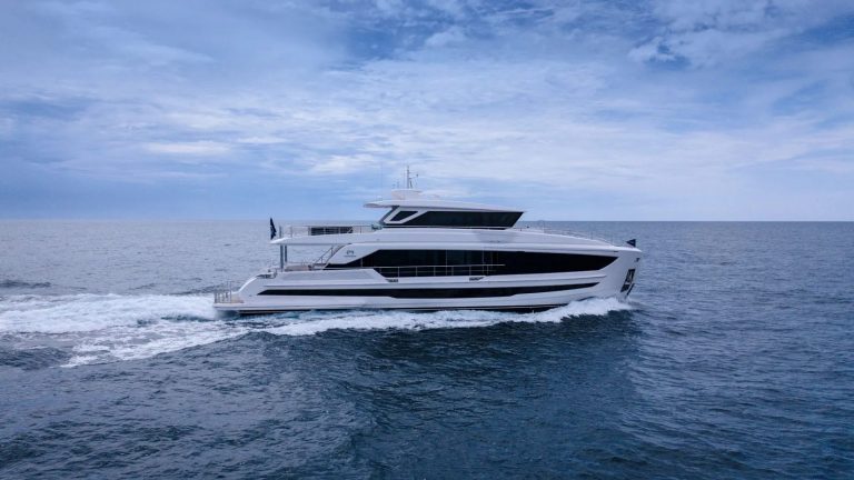 Horizon FD90 Custom - boat shopping