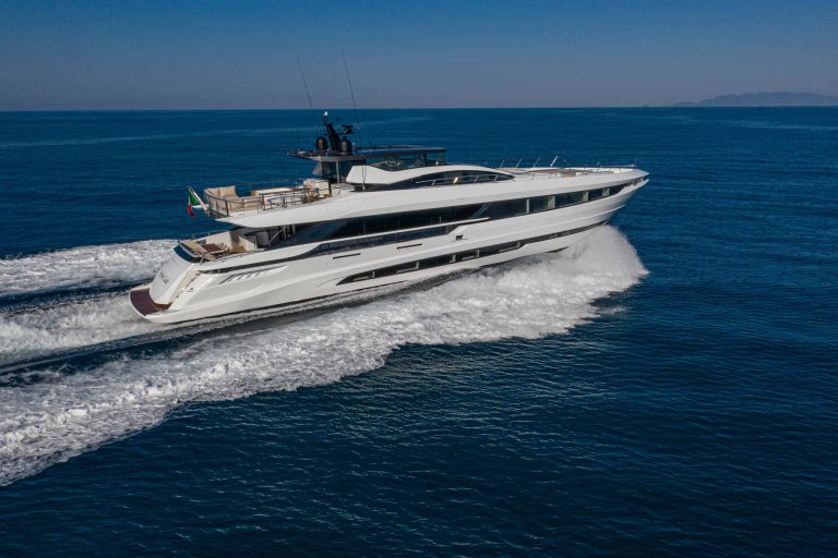 Mangusta GranSport 33 - boat shopping