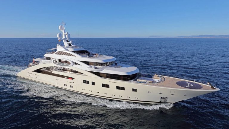 Superiate Ace Lurssen - boat shopping