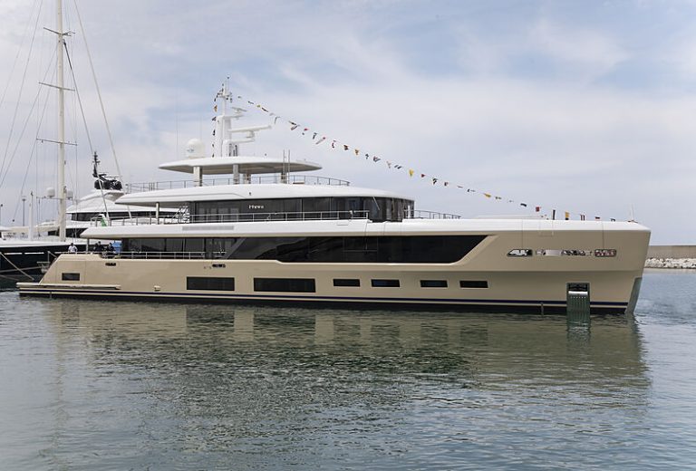 Benetti superyacht hawa - boat shopping