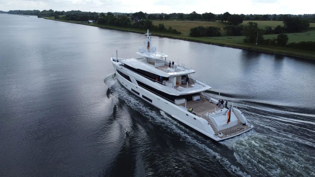 Lurssen teste de mar superiate 13800 - boat shopping