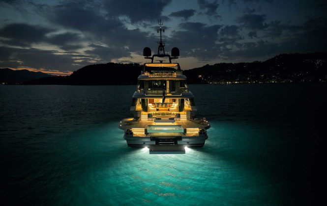 OASIS 40M_AFT NIGHT VIEW_WEB RES - boat shopping