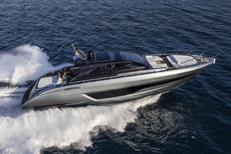 Riva 68' Diable boat shopping 2