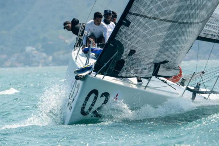 Kairós vence Classe C30 na Regata Volta à Ilha