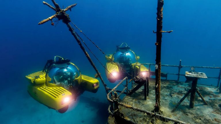 Conheça os aventureiros que vasculham o mar em busca de tesouros perdidos