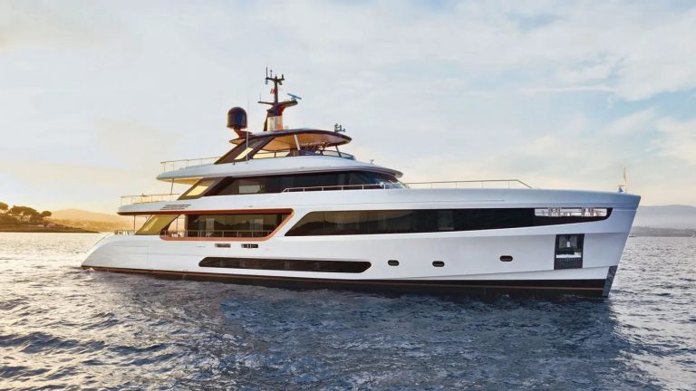 Koju: A bordo do primeiro Benetti Motopanfilo 37M