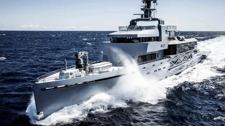 Iate a motor Bold de 85m da SilverYachts entra no mercado