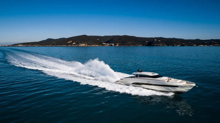 Primeira Ibiza 85 de 27m da Austin Parker Yachts vai para a água