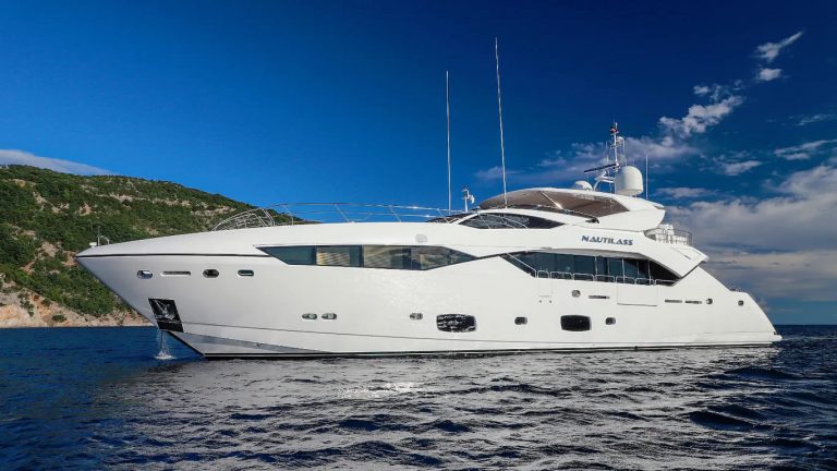 Iate a motor Nautilass da Sunseeker é vendido