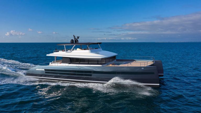 JFA Yachts introduz o catamarã Long Island 86 Power de 26m