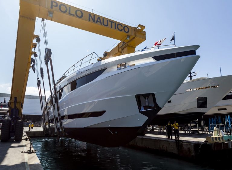 Mangusta GranSport 33 um Modelo de Sucesso