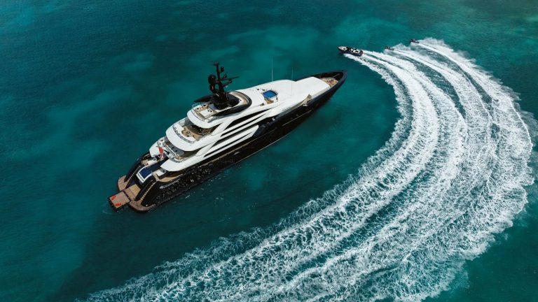 Conheça o ISA Yachts 65m Resilience