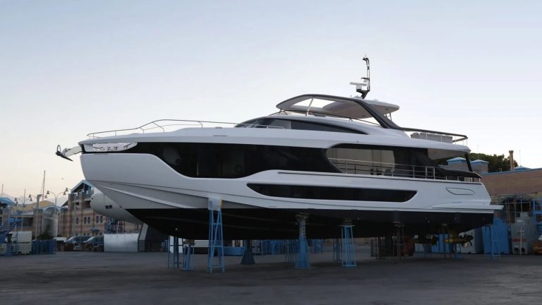 Azimut lança novo modelo Grande 26M