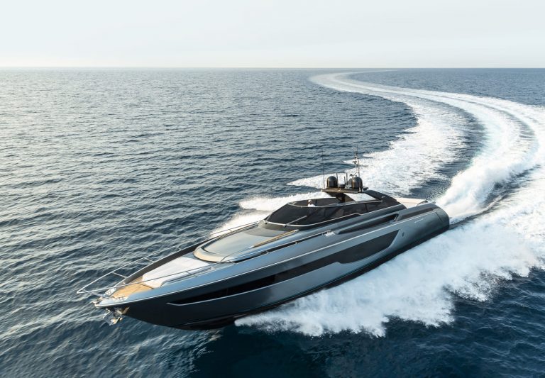 NOVA RIVA 76′ BAHAMAS SUPER