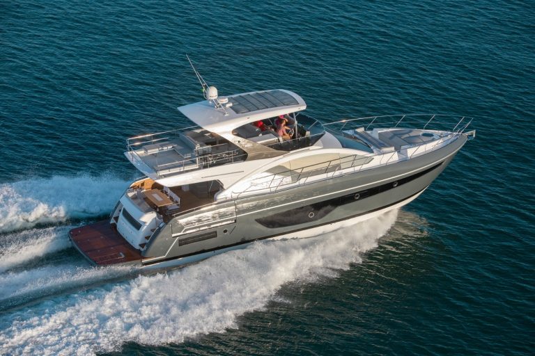 Schaefer Yachts: completa 30 anos de história no Miami International Boat Show