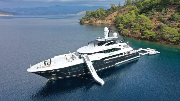 Heesen Atina de 2008 após grande Refit